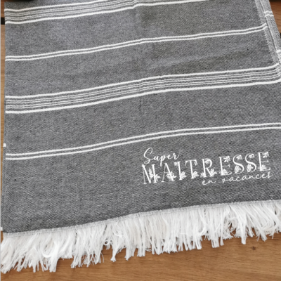 Fouta grise rayée blanche super maîtresse ou autre