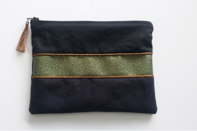 3 morceaux coton noi suedine noir et strass vert et biais marron