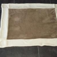 Couverture marron beige