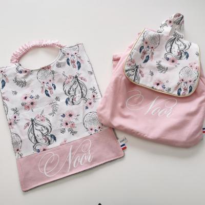 Ensemble Petit cartable licorne et bavoir