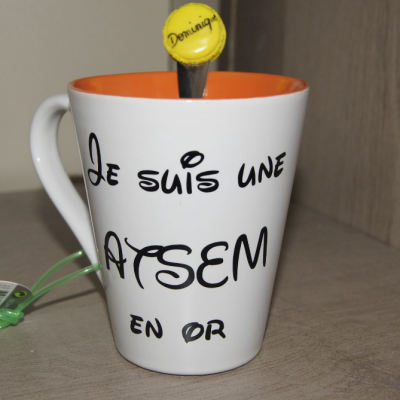 Sticker pour mug Je suis une ATSEM en or