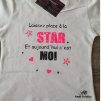 Laissez place a la star noir et rose flashy