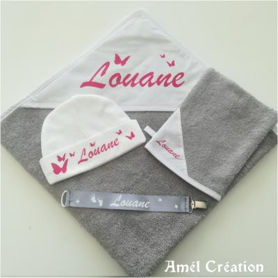 Lot - Cape de bain + gant, bonnet et attache