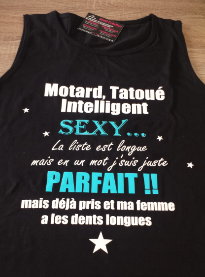 Motard tatoue blanc et turquoise
