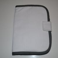 Protege carnet de sante a personnaliser lisseret gris