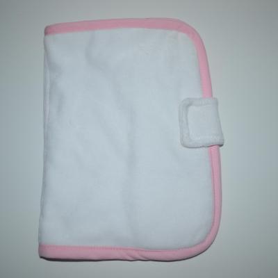 Protège carnet de santé rose angle arrondi à personnaliser