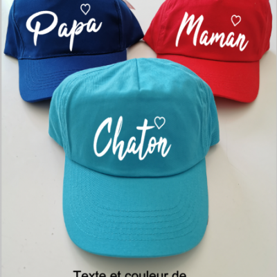 Trio Casquettes texte et coeur